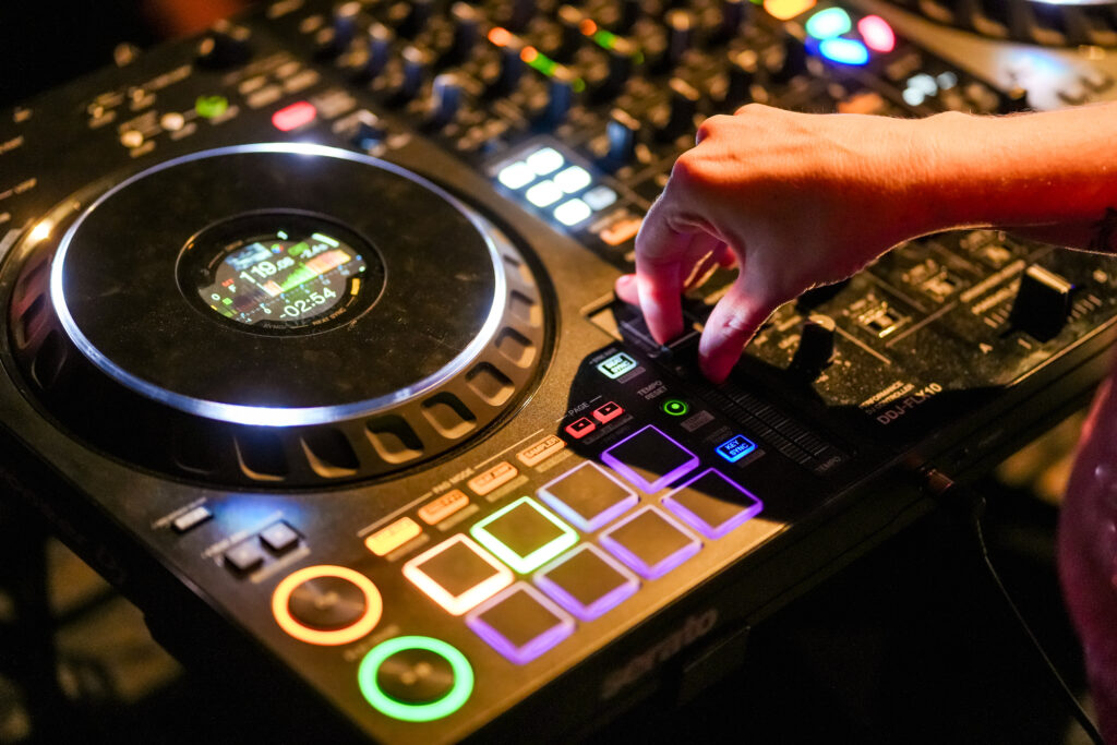 podświetlony set DJ-ski